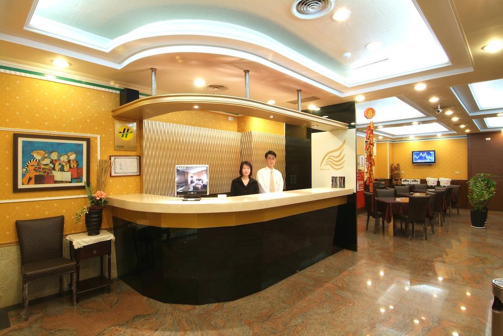 Golden Swallow Hotel Hszincsu Kültér fotó
