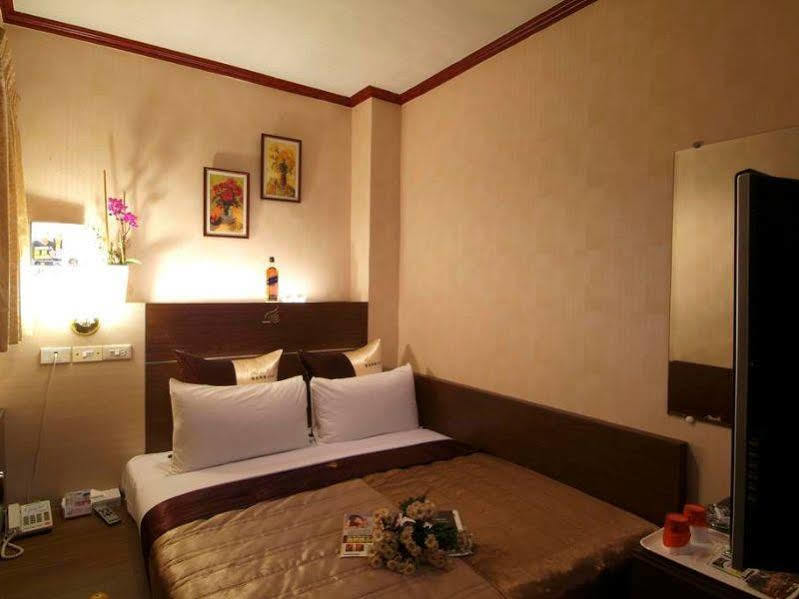 Golden Swallow Hotel Hszincsu Kültér fotó