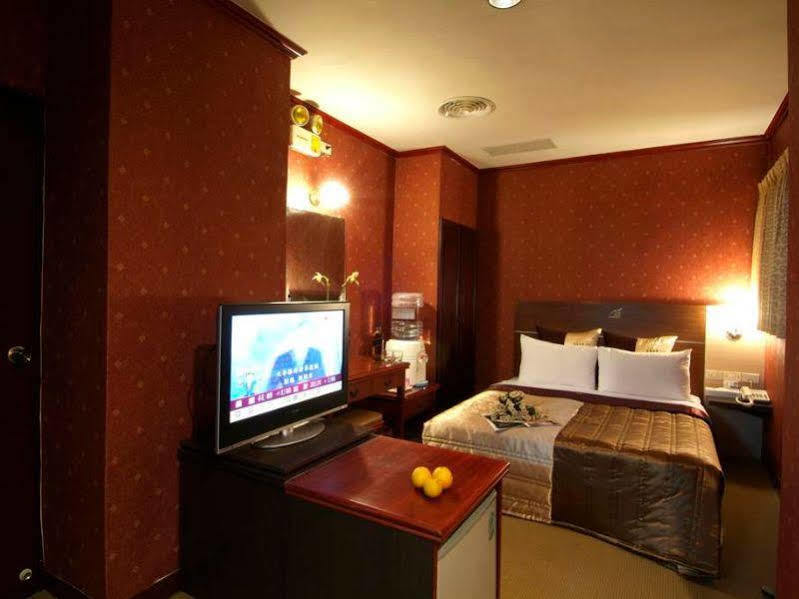 Golden Swallow Hotel Hszincsu Kültér fotó